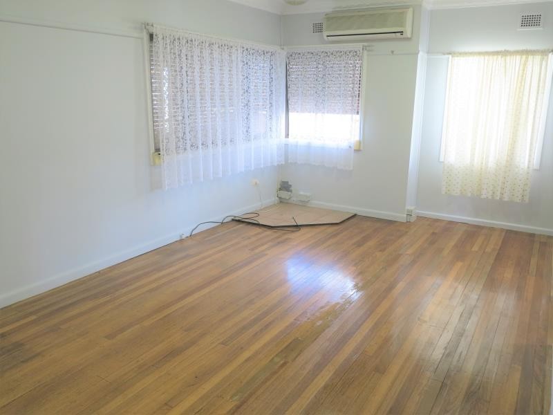 3a Roland Ave, Liverpool NSW 2170