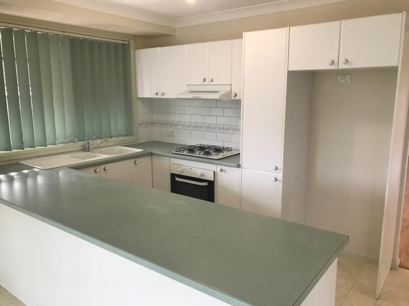 7 BUXTON PLACE, Prestons NSW 2170