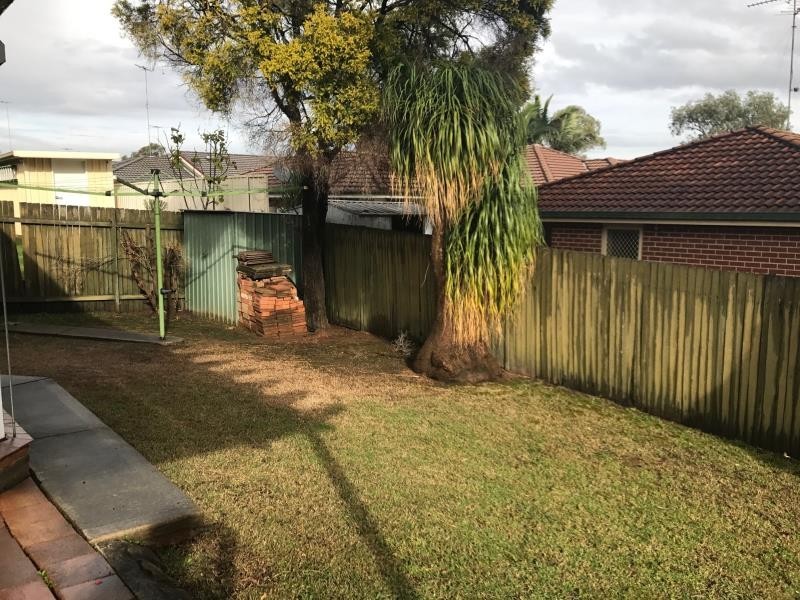 7 BUXTON PLACE, Prestons NSW 2170