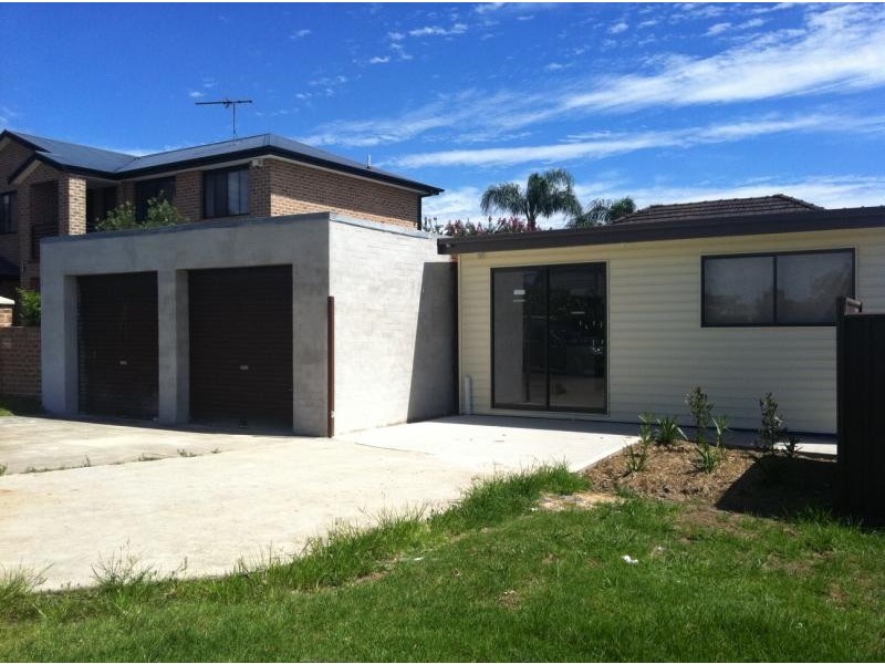 18 ATLANTA PLACE, Casula NSW 2170