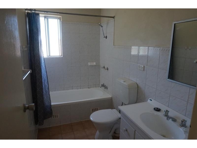 10/5-7 Thelma Street, Lurnea NSW 2170