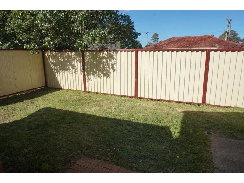 10/5-7 Thelma Street, Lurnea NSW 2170