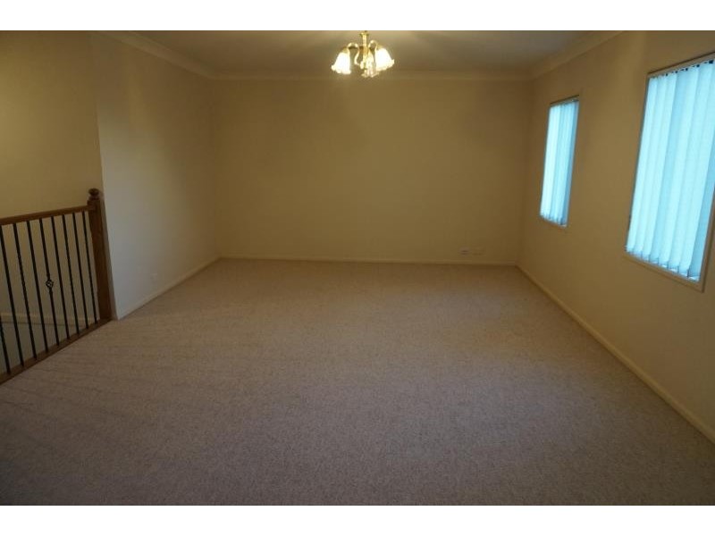 42 John Kidd Drive, Blair Athol NSW 2560