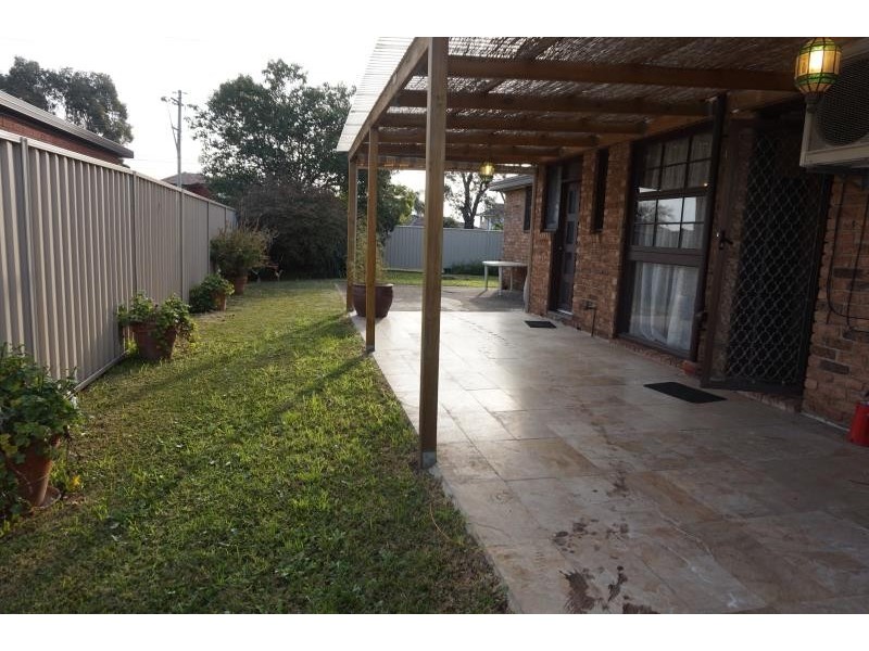 2 Kalimna Street, Moorebank NSW 2170