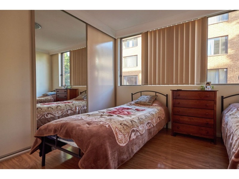 37/132 Moore St, Liverpool NSW 2170