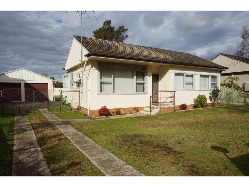 36 DUNBIER AVE, Lurnea NSW 2170