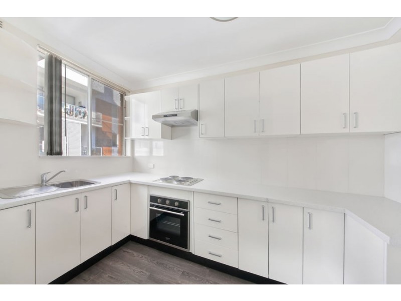 8/5-7 Mill Rd, Liverpool NSW 2170