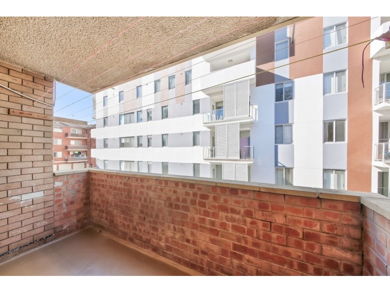 8/5-7 Mill Rd, Liverpool NSW 2170