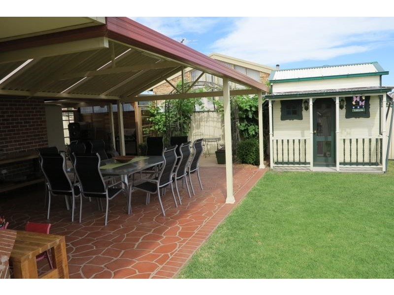 8 Marin Place, Prestons NSW 2170