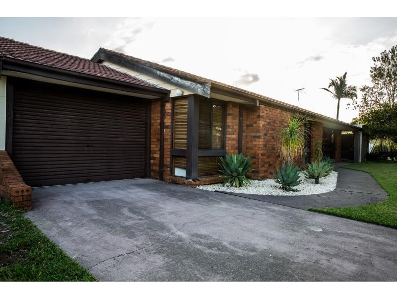 1 Orlando Pl, Edensor Park NSW 2176