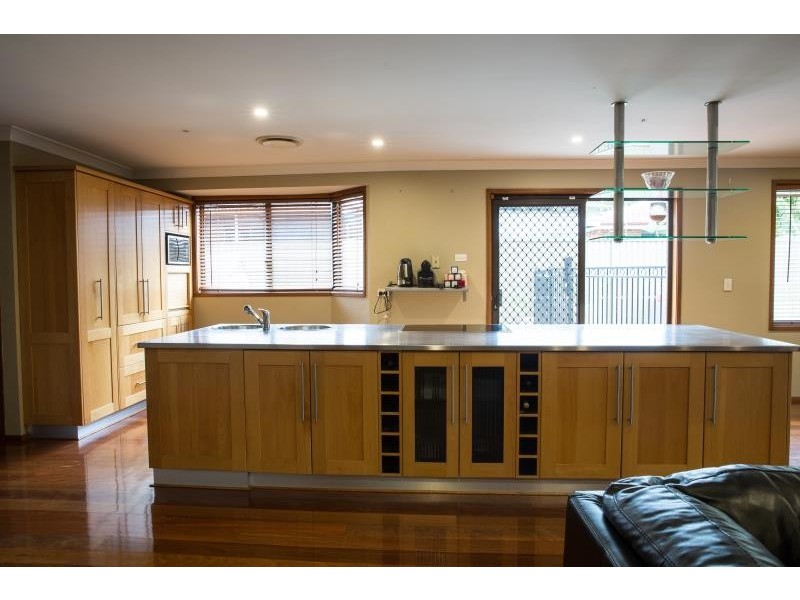 1 Orlando Pl, Edensor Park NSW 2176