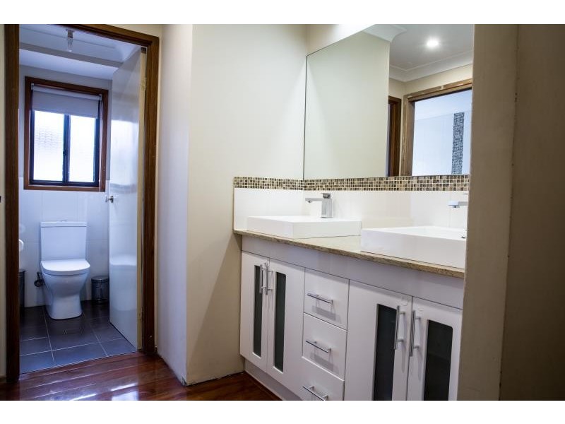 1 Orlando Pl, Edensor Park NSW 2176
