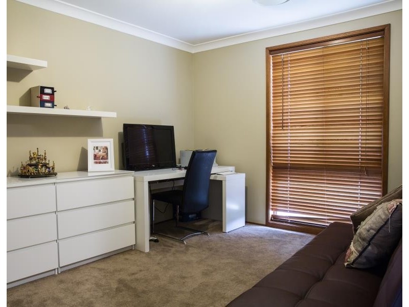 1 Orlando Pl, Edensor Park NSW 2176