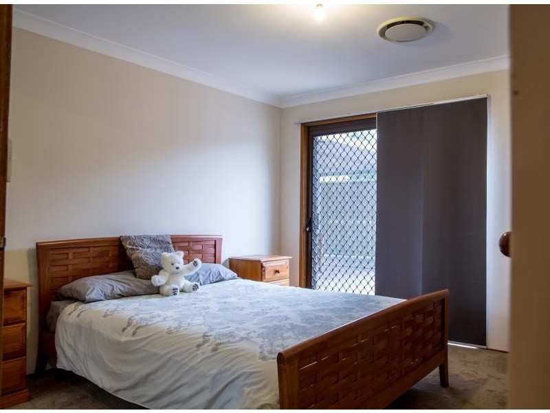 1 Orlando Pl, Edensor Park NSW 2176