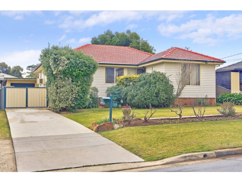 19 Yarrangobilly Street, Heckenberg NSW 2168