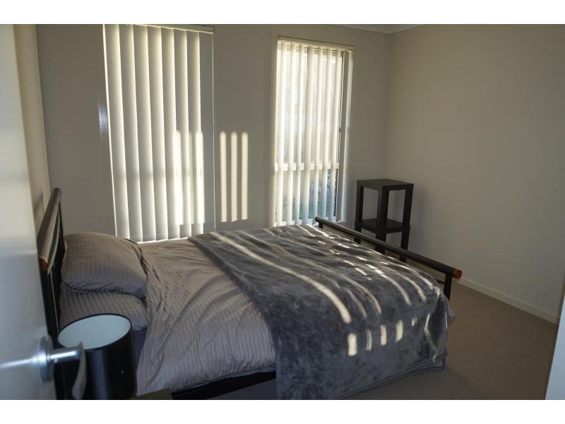 8 Leeton, Hinchinbrook NSW 2168