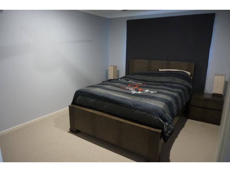 8 Leeton, Hinchinbrook NSW 2168