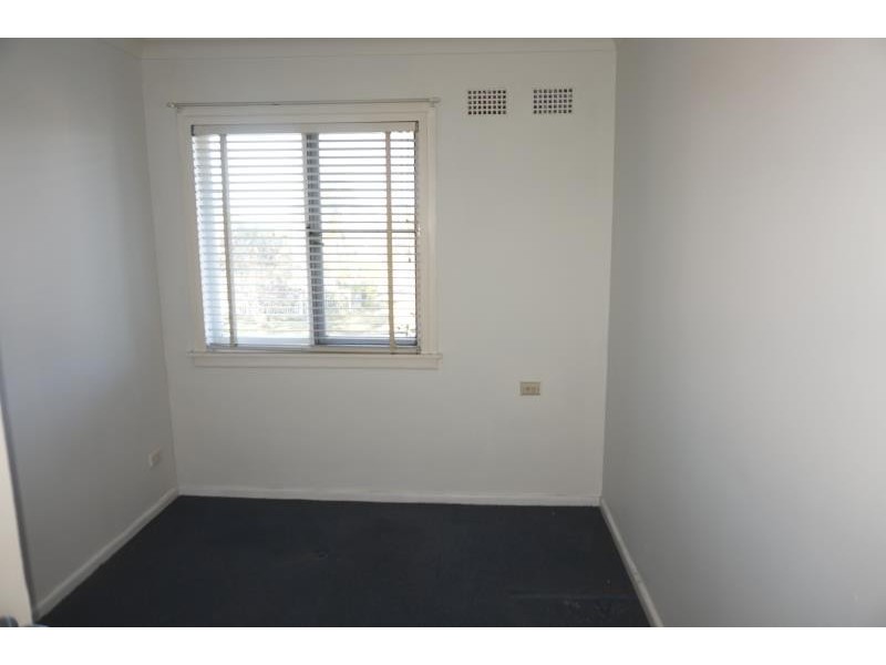 8 Banks Road, Busby NSW 2168