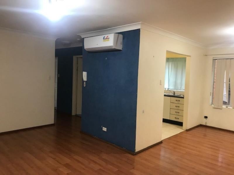 4/12 DRUMMOND ST, Warwick Farm NSW 2170