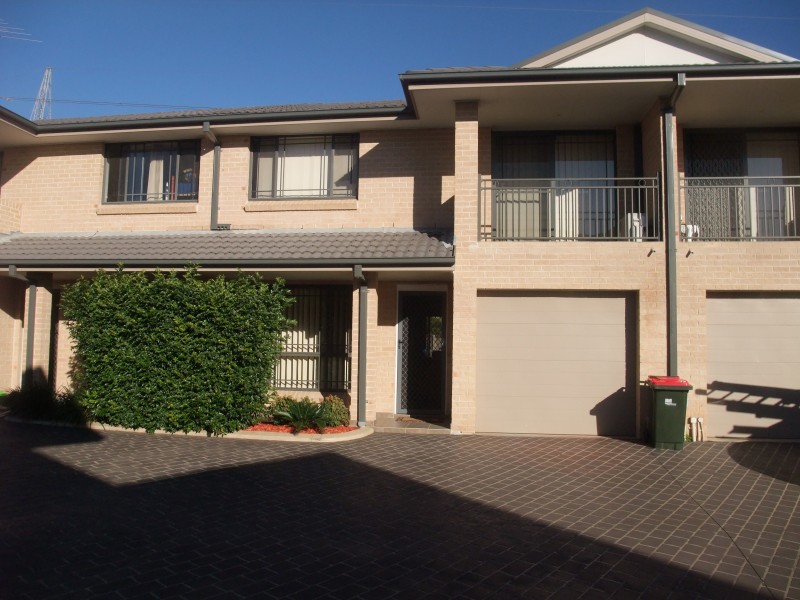 16/10 YERONA ST, Prestons NSW 2170