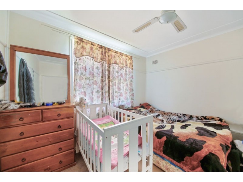 10 Gruner Pl, Mount Pritchard NSW 2170