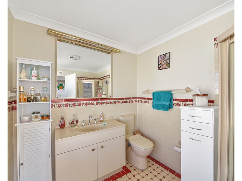 8 Kensington Dr, Harrington Park NSW 2567