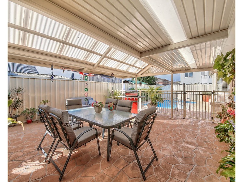 8 Kensington Dr, Harrington Park NSW 2567