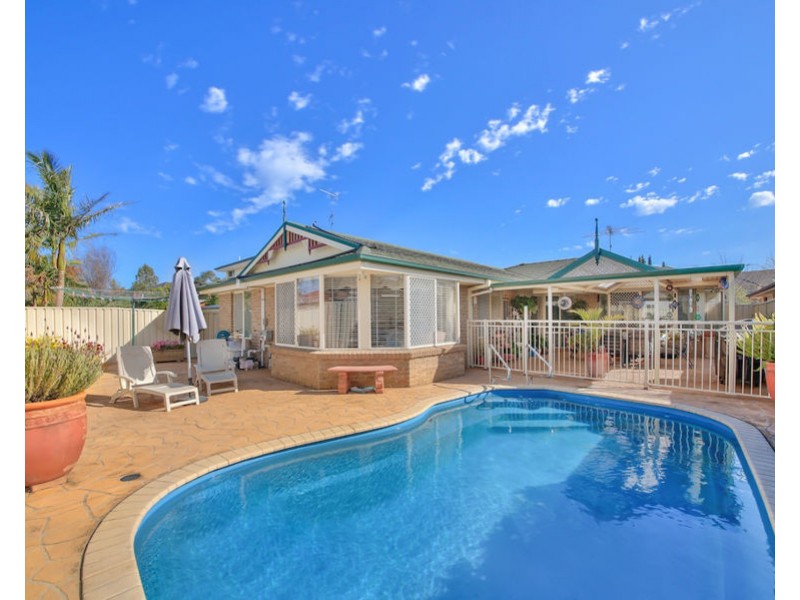 8 Kensington Dr, Harrington Park NSW 2567