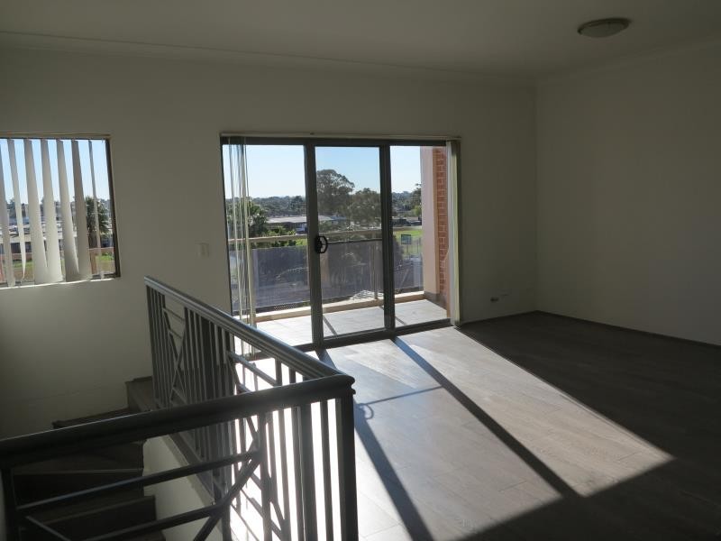 15/2 CASTLEREAGH ST, Liverpool NSW 2170