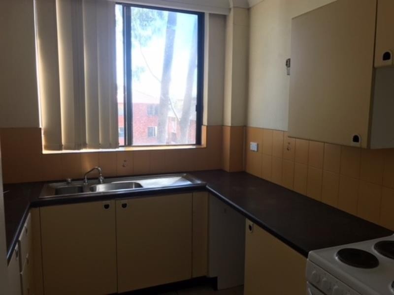 3/132 Moore St, Liverpool NSW 2170