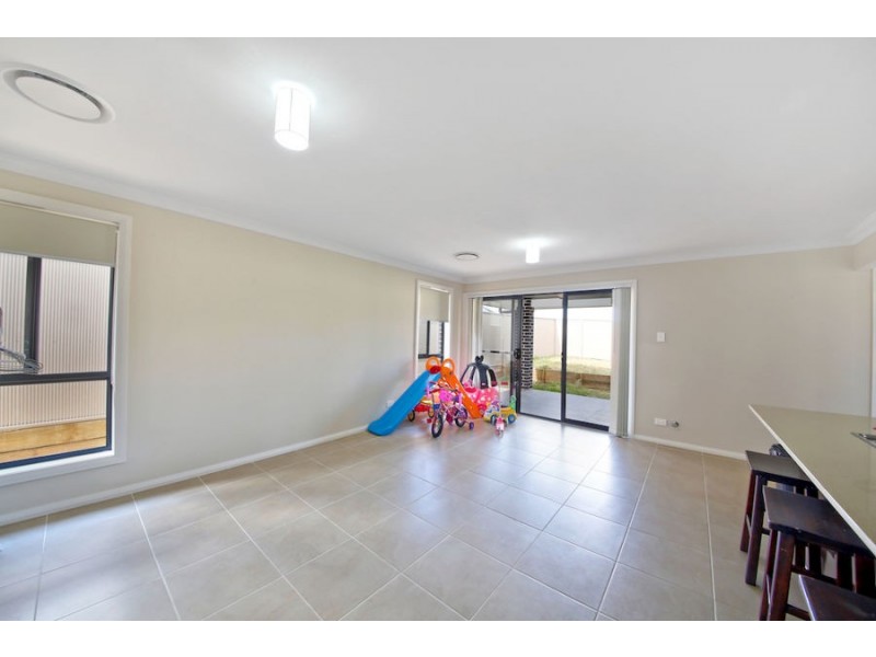 32 Pekin St, Spring Farm NSW 2570