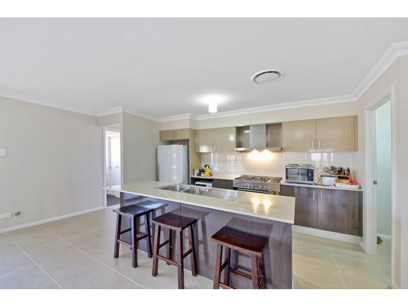 32 Pekin St, Spring Farm NSW 2570