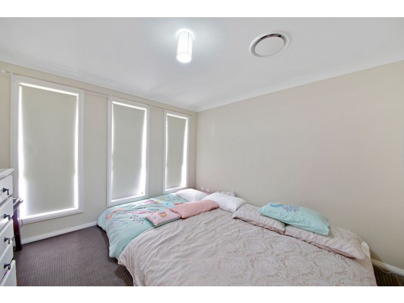 32 Pekin St, Spring Farm NSW 2570