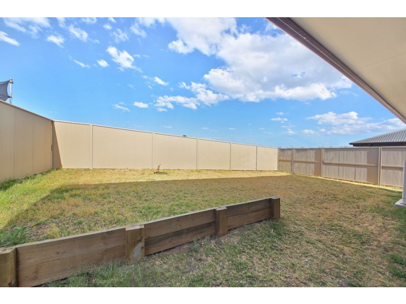 32 Pekin St, Spring Farm NSW 2570