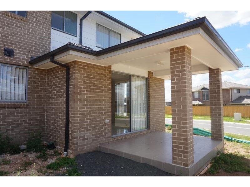 34 Dardenelles Rd, Edmondson Park NSW 2174