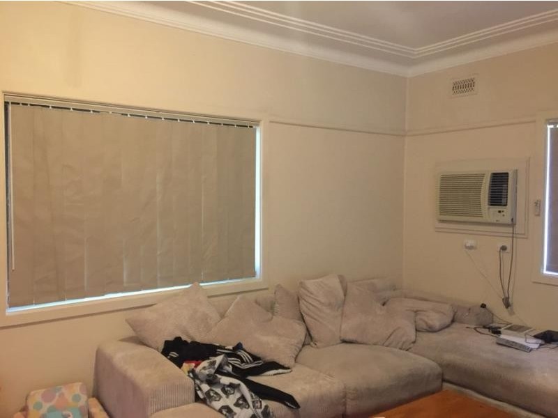 211 Hoxton Park Road, Cartwright NSW 2168