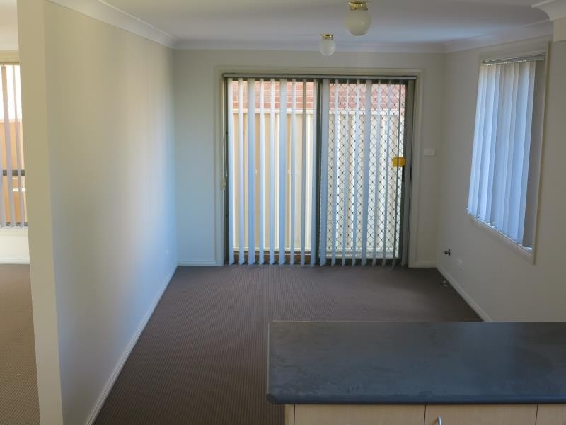 2b Glenalvon Pl, West Hoxton NSW 2171