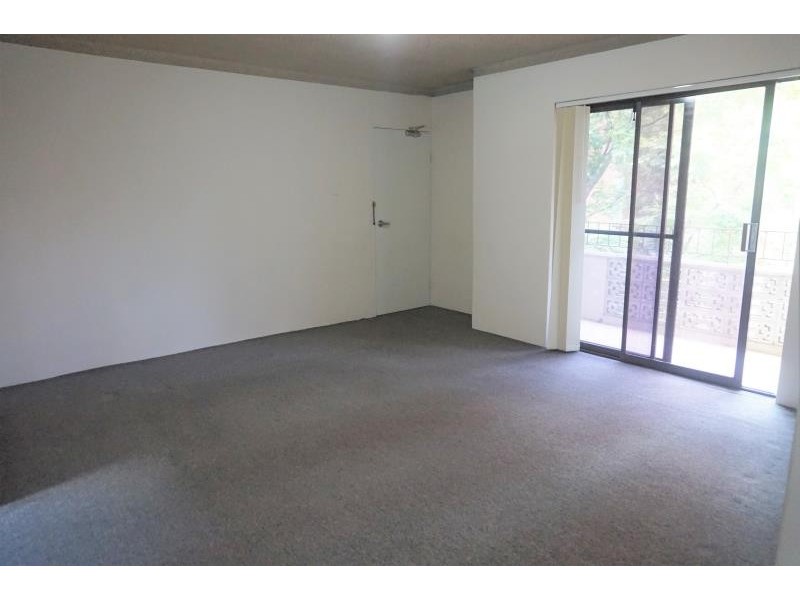 1/9 Lachlan St, Warwick Farm NSW 2170