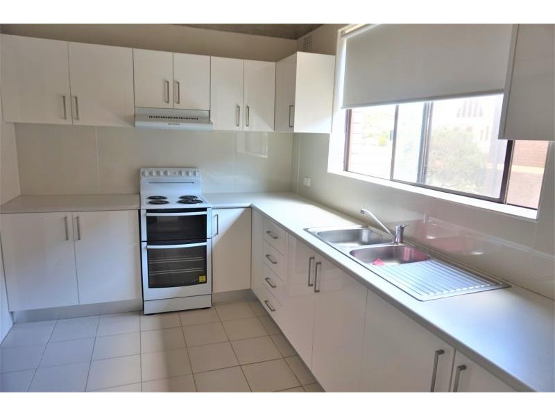 1/9 Lachlan St, Warwick Farm NSW 2170