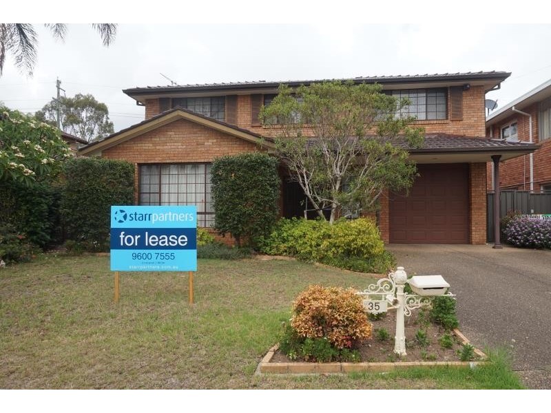 35 Simone Cres, Casula NSW 2170