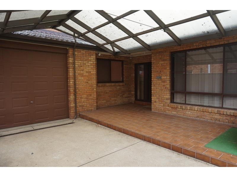 35 Simone Cres, Casula NSW 2170
