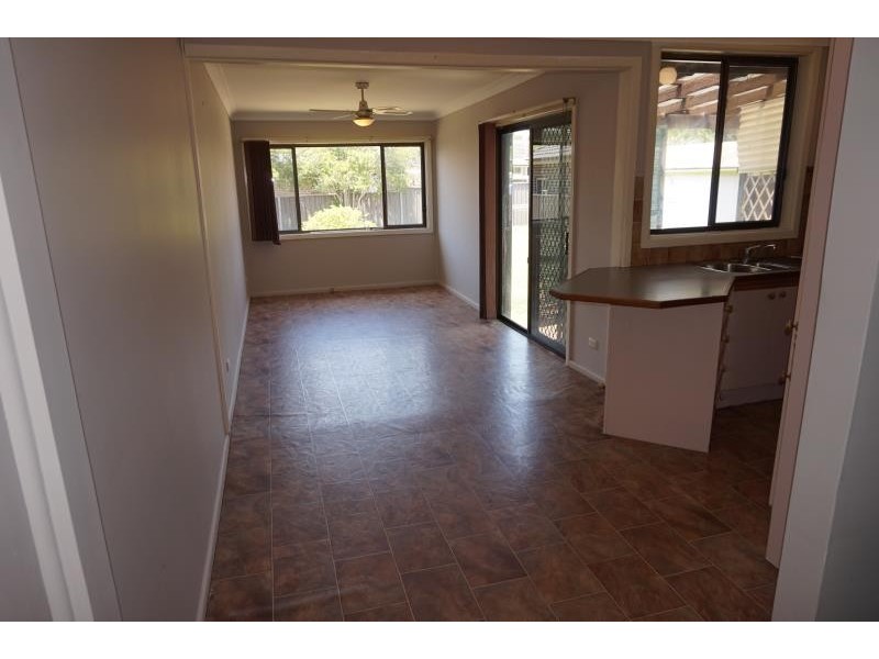 11 Williamson Crescent, Warwick Farm NSW 2170
