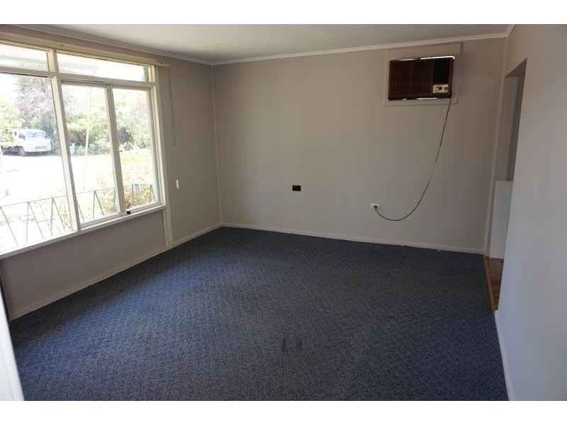 11 Williamson Crescent, Warwick Farm NSW 2170