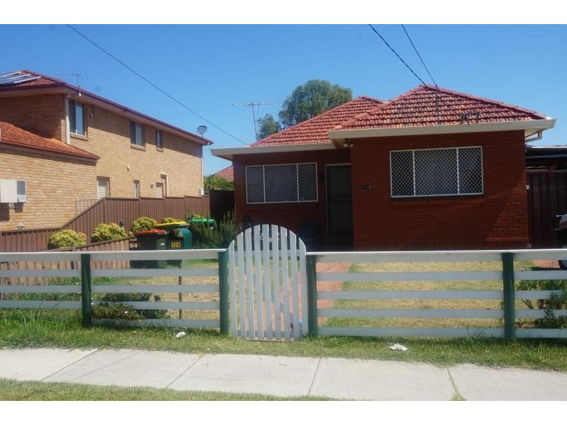 32a Kimberley Street, Merrylands NSW 2160