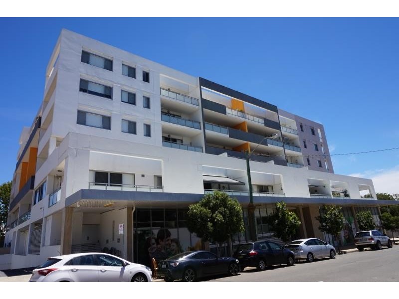 8/31-35 Chamberlain Street, Campbelltown NSW 2560