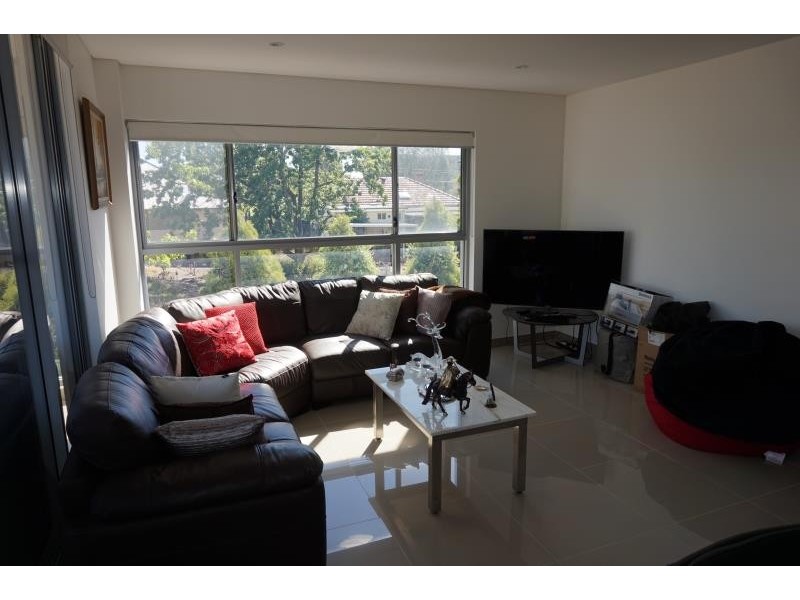 8/31-35 Chamberlain Street, Campbelltown NSW 2560