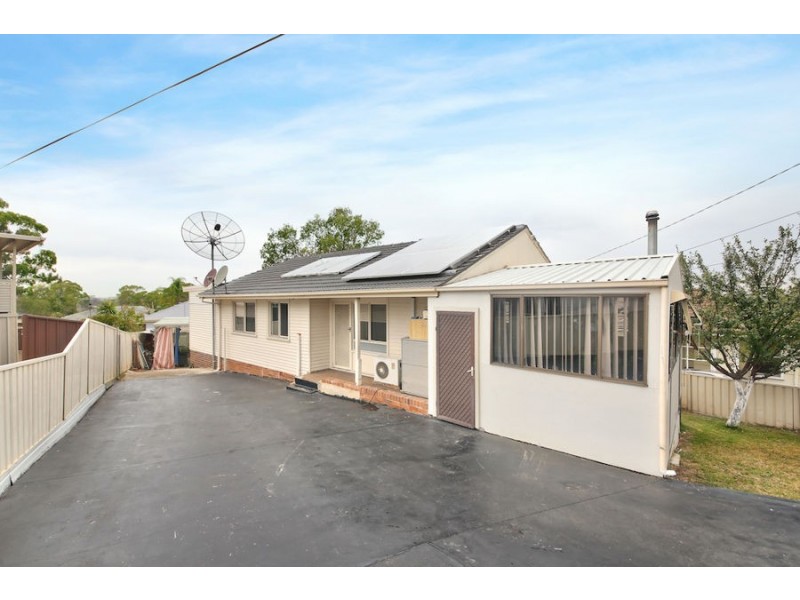 107 Heckenberg Ave, Sadleir NSW 2168