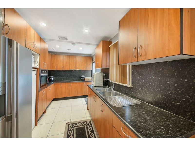 107 Heckenberg Ave, Sadleir NSW 2168