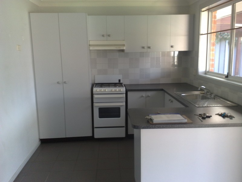 11 CRANE AVENUE, Green Valley NSW 2168