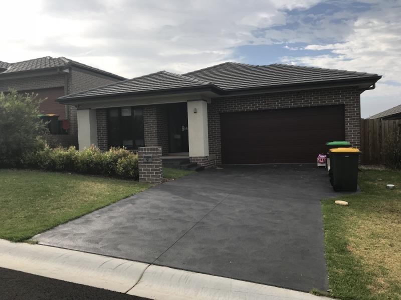 9 Nettleton St, Elderslie NSW 2570